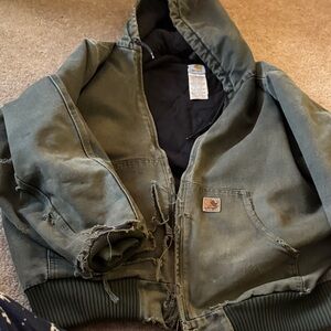 Vintage distressed Carhartt men’s work shop farm coat